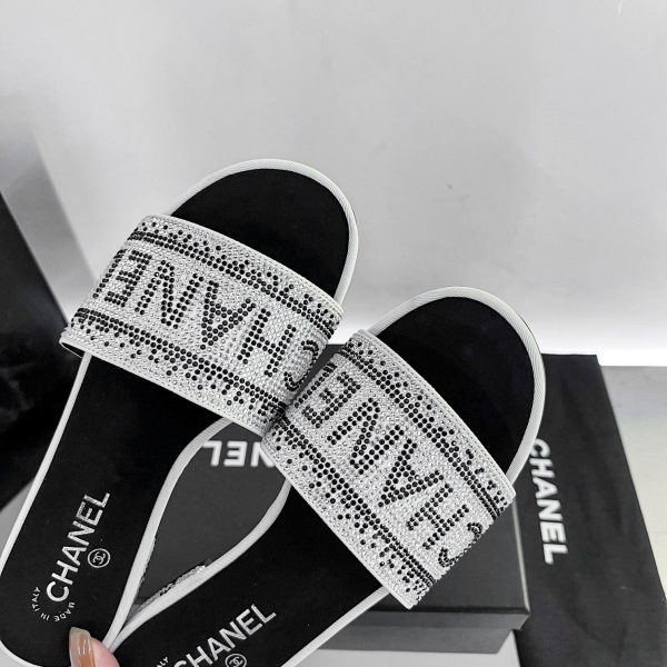 Chanel slipper