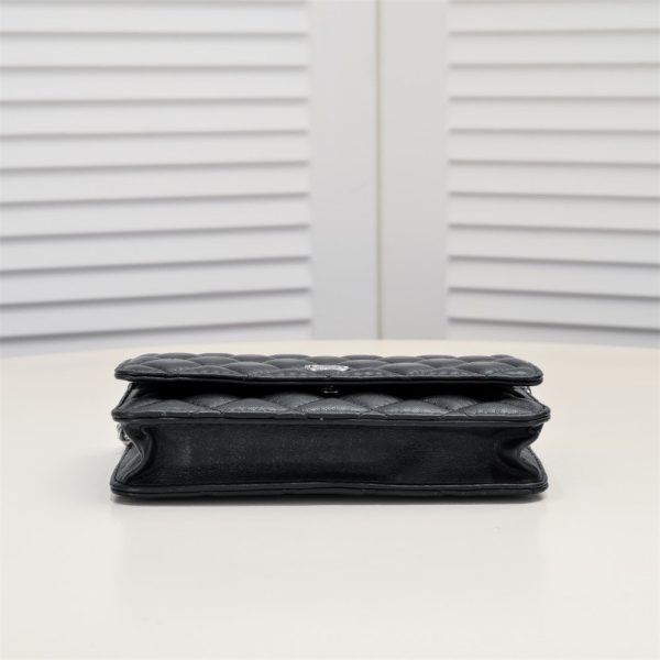 Wallet on Chain Quilted Lambskin