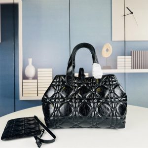 MEDIUM DIOR TOUJOURS BAG Black Macrocannage Calfskin