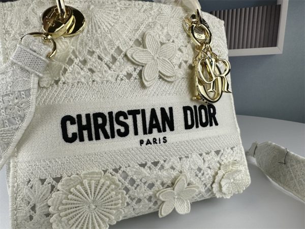 Christian Dior Medium Lady D-Lite Bag 4