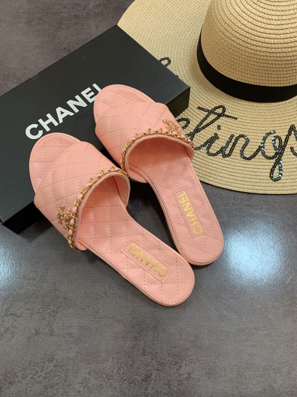 Chanel slipper