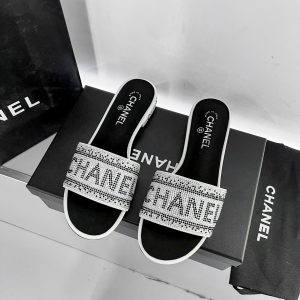 Chanel slipper