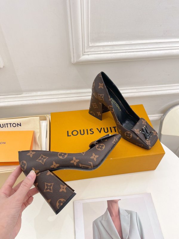 Designer LV High Heel Shoes 011