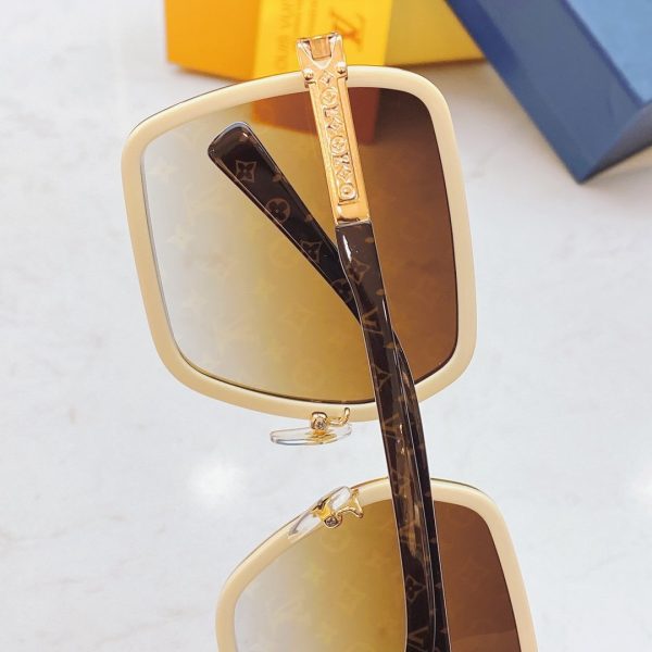 Louis Vuitton Link Cat Eye Sunglasses