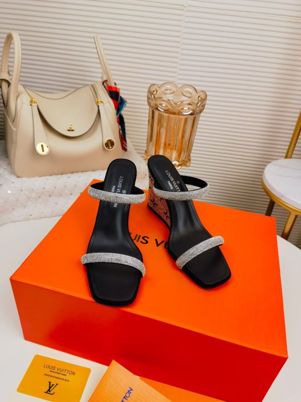 Designer LV High Heel Shoes 012