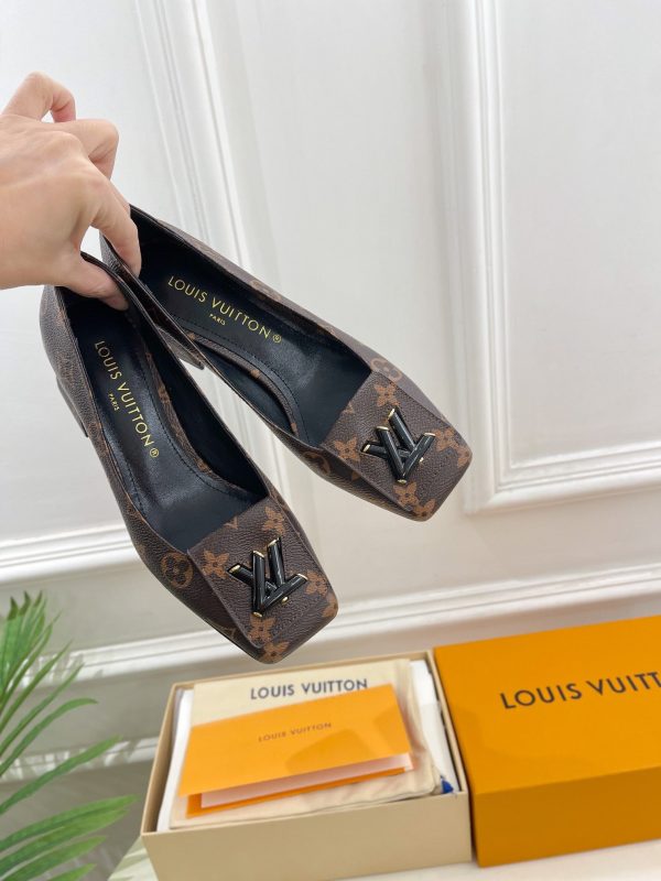 Designer LV High Heel Shoes 033