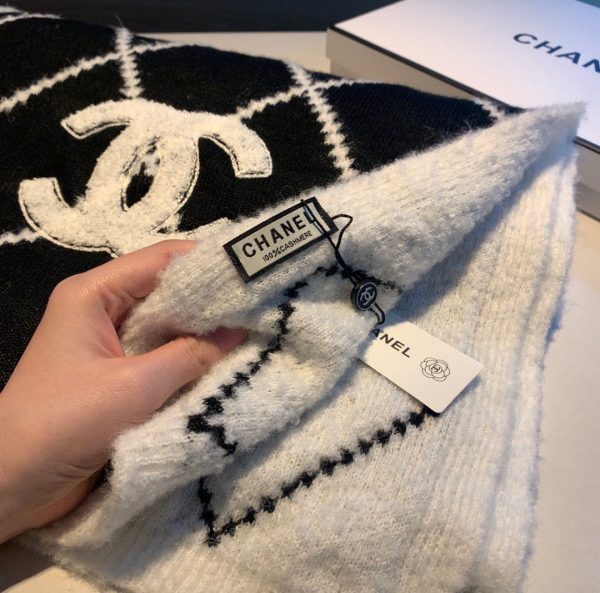 Luxury Edition Chanel Scarf 011