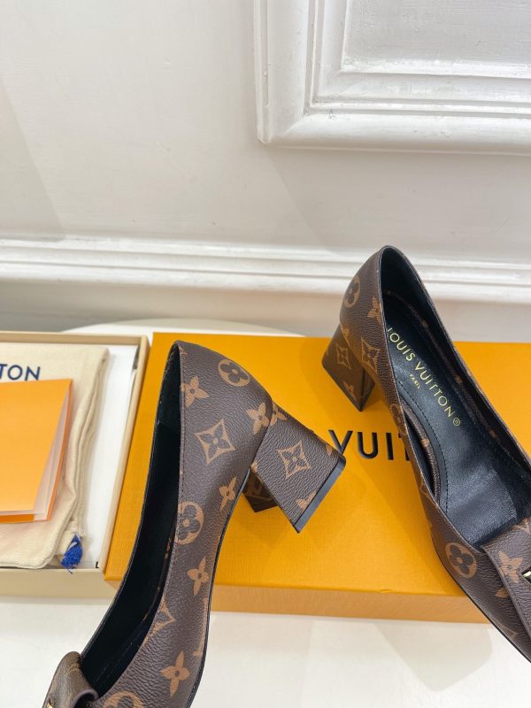 Designer LV High Heel Shoes 033