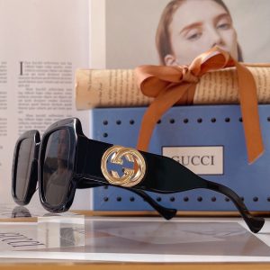 Gucci Rectangular Frame Sunglasses