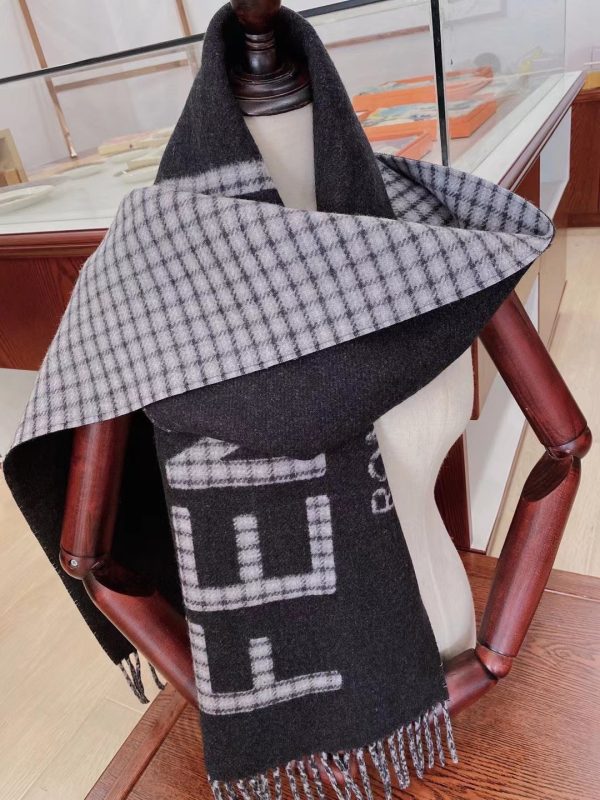 Luxury Edition Fendi Scarf 010