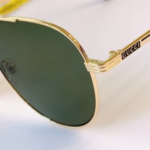 Gucci Navigator Frame Sunglasses