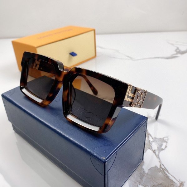 Louis Vuitton Link Cat Eye Sunglasses