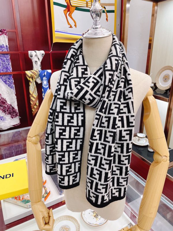 Luxury Edition Fendi Scarf 004