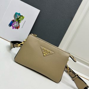 Leather shoulder bag