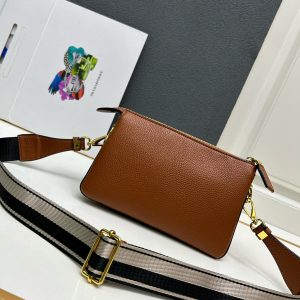 Leather shoulder bag