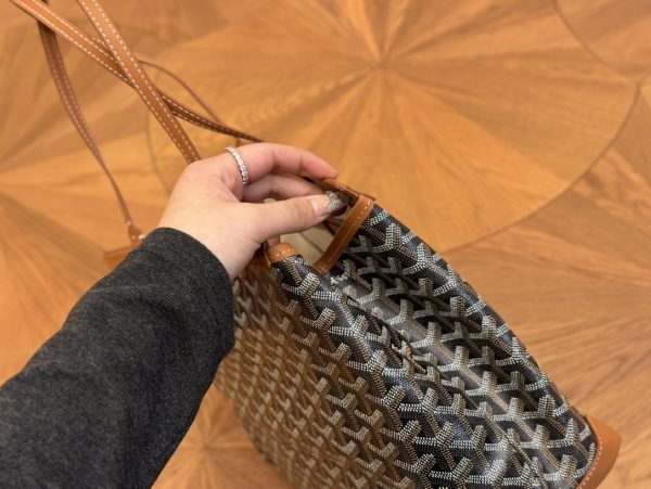 Goyard Bellechasse PM Bag