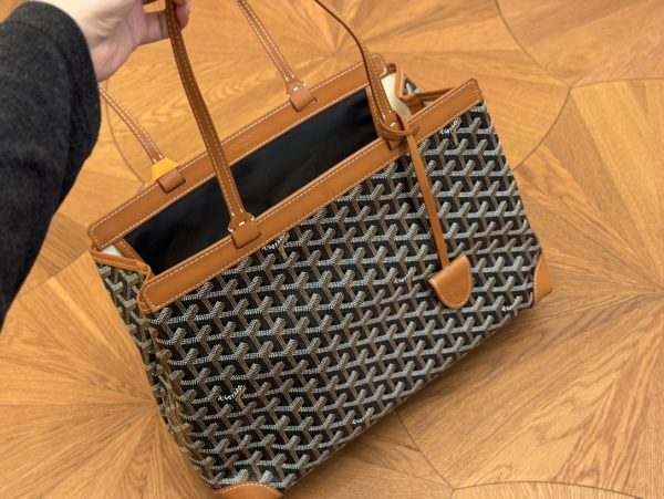 Goyard Bellechasse PM Bag