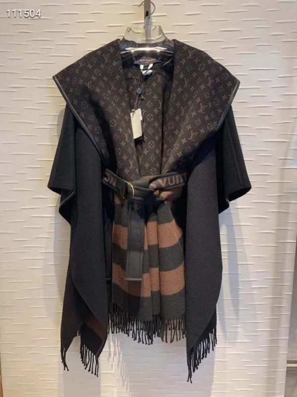 Women LV Wrap Coat 007