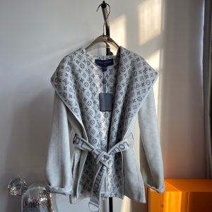 Women LV Wrap Coat 018