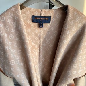 Women LV Wrap Coat 019