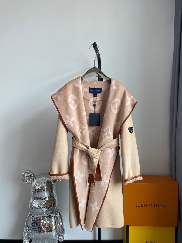 Women LV Wrap Coat 017