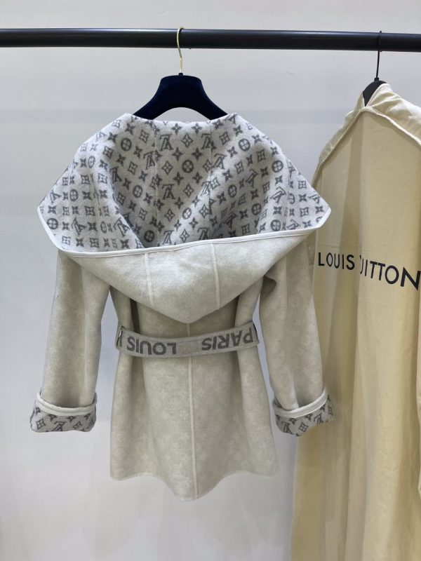 Women LV Wrap Coat 008