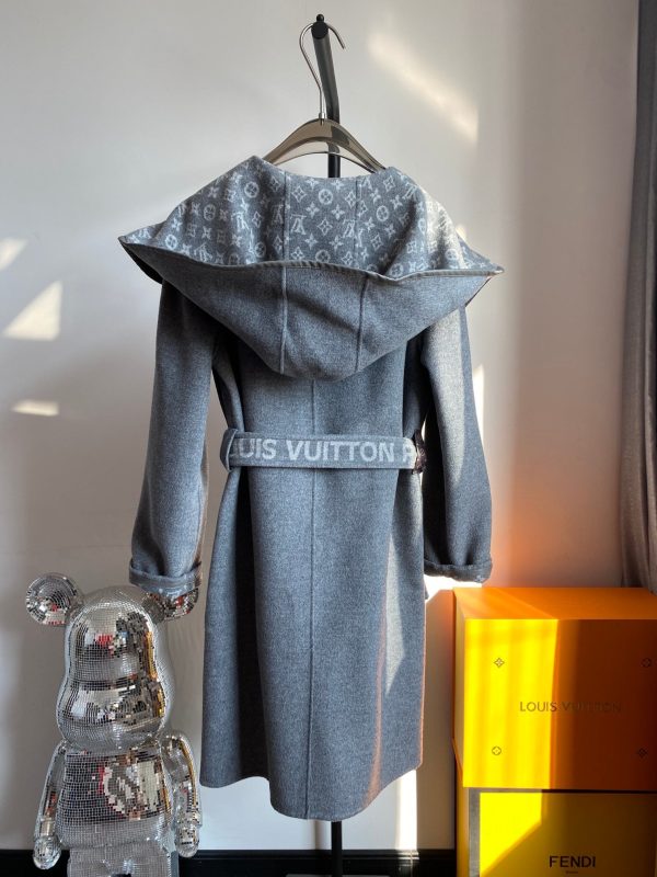 Women LV Wrap Coat 027