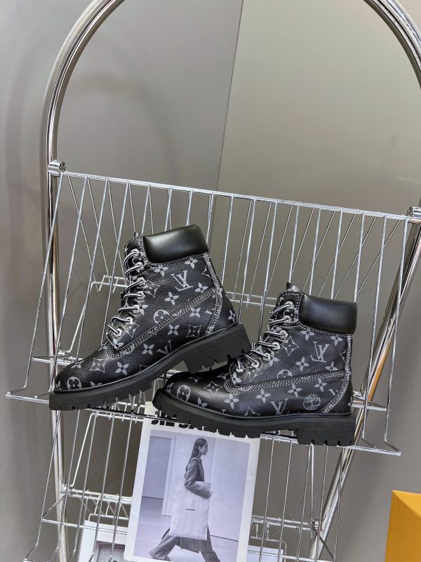 LV WOMEN’S BOOTS