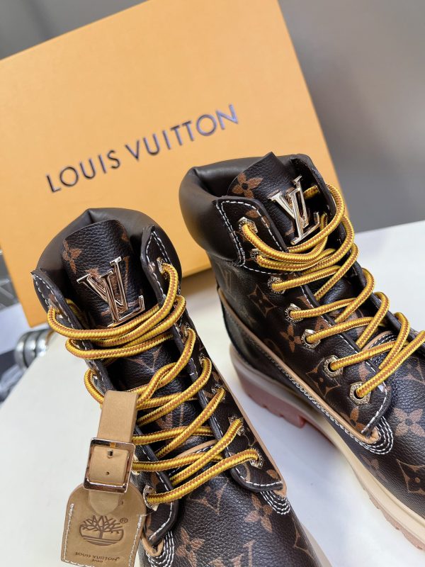 LV WOMEN’S BOOTS