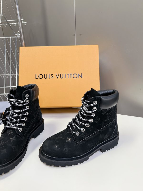 LV WOMEN’S BOOTS