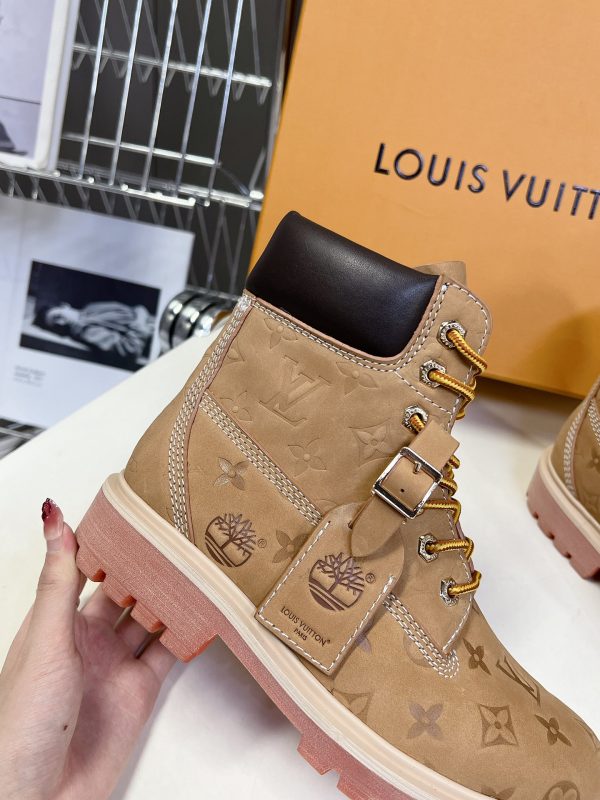 LV WOMEN’S BOOTS