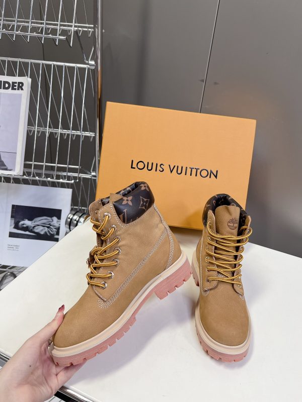 LV WOMEN’S BOOTS