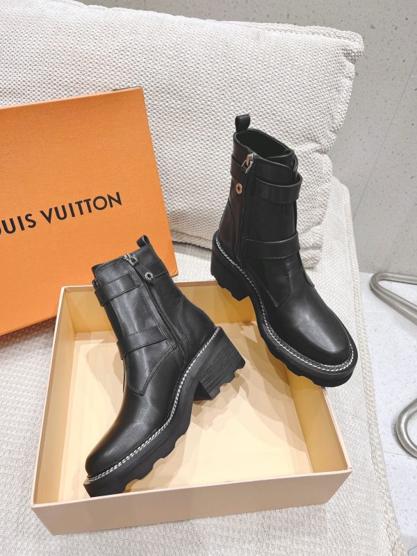 LV WOMEN’S BOOTS