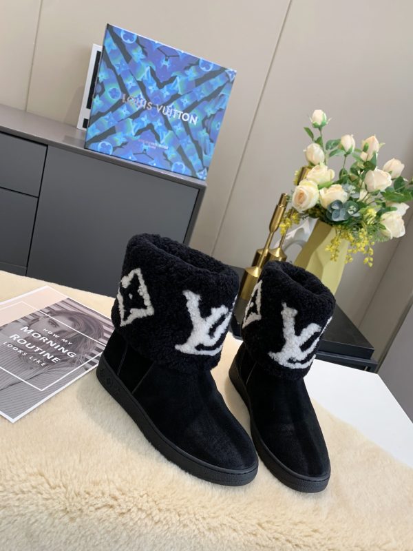 LV WOMEN’S BOOTS