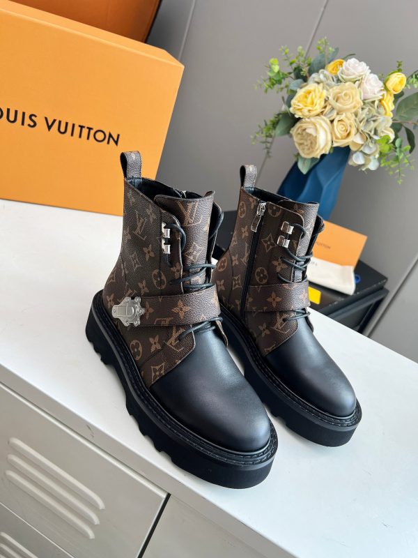 LV WOMEN’S BOOTS