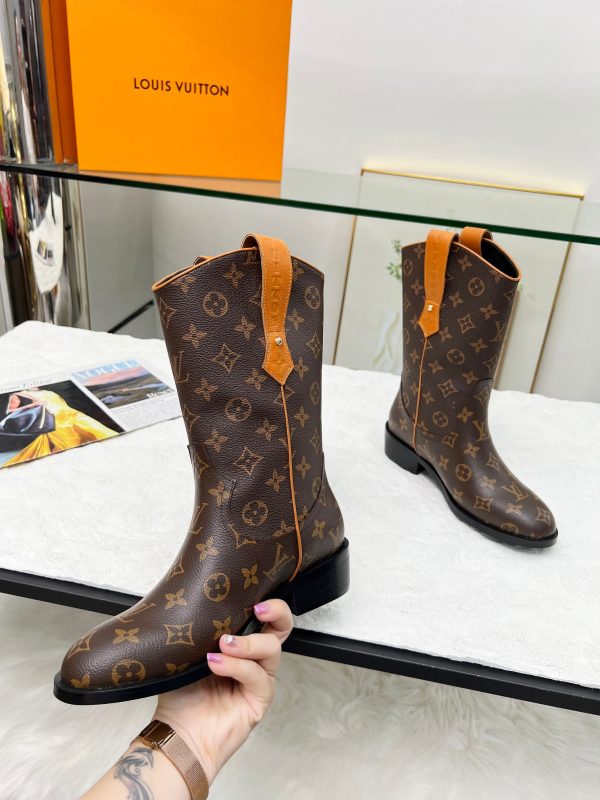 LV WOMEN’S BOOTS