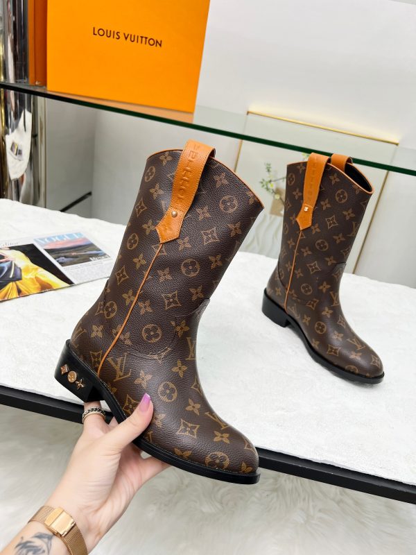 LV WOMEN’S BOOTS