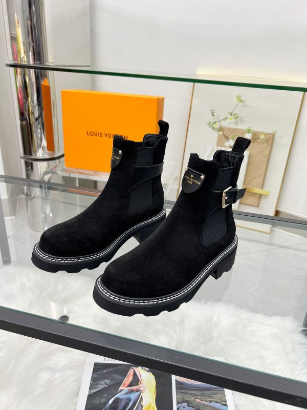 LV WOMEN’S BOOTS